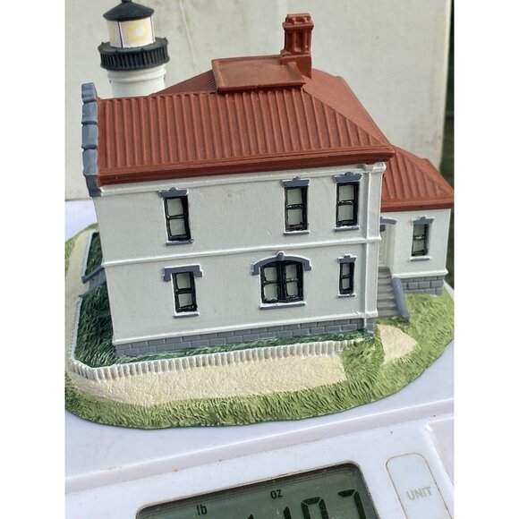 Danbury Mint Historic American Lighthouses Admiralty Head LIGHTHOUSE 1992 - Picture 3 of 8